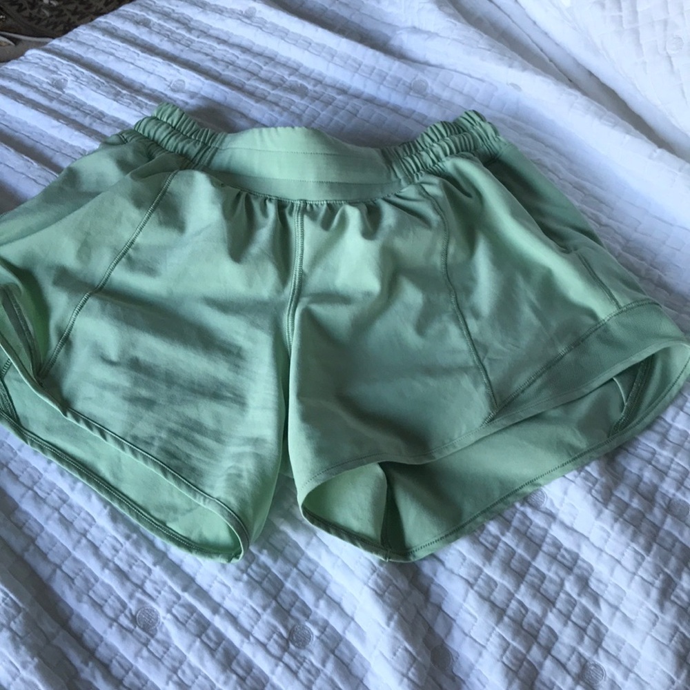 Lululemon hotty hot short